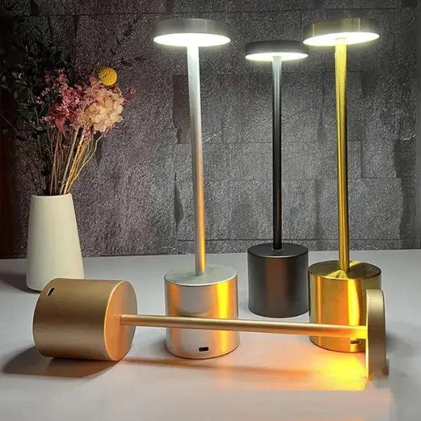 Luminária de Led Mendoza com Acendimento ao toque - Cazehn